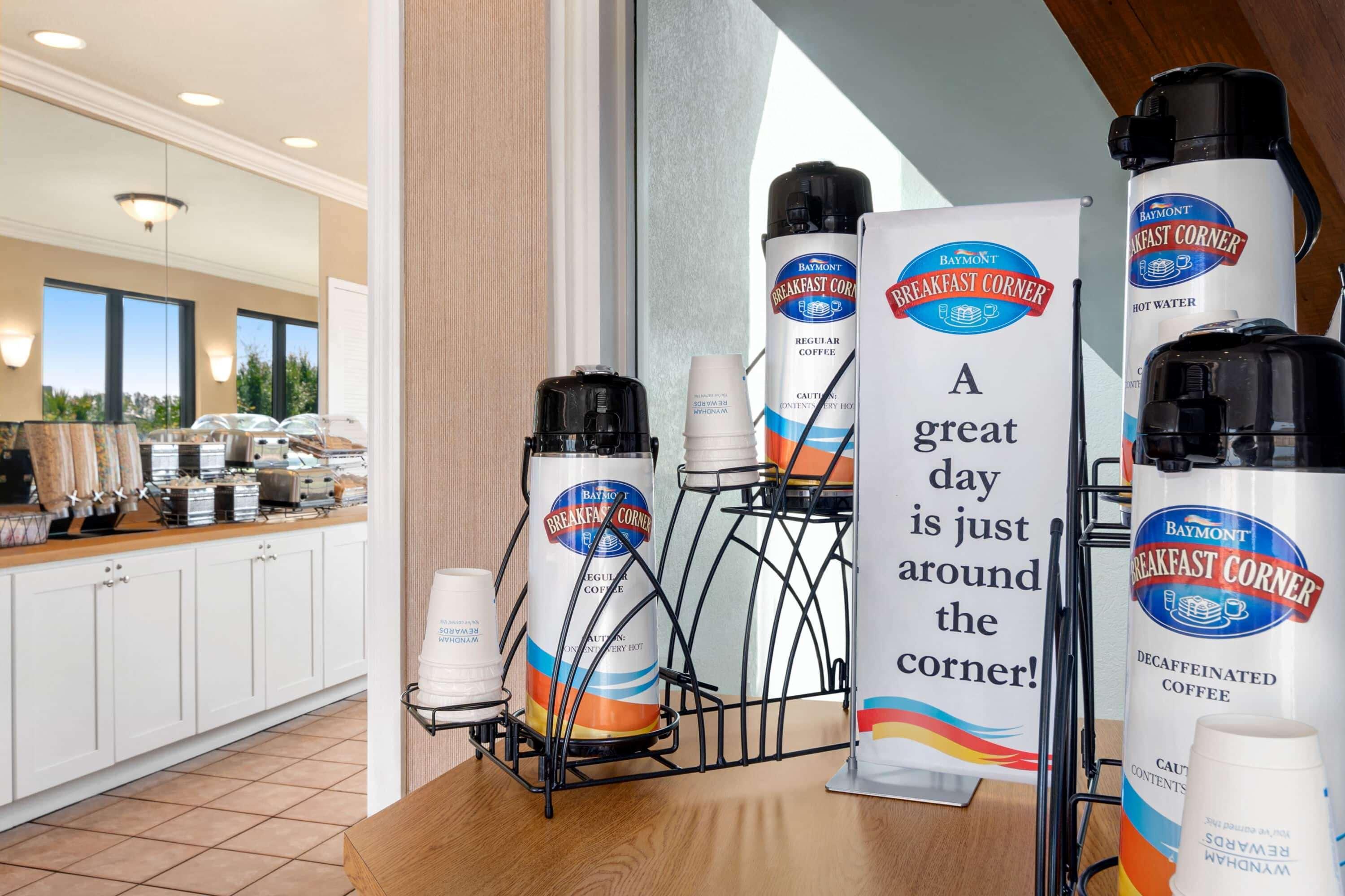 Baymont By Wyndham Daytona Beach - Intl Speedway Bagian luar foto