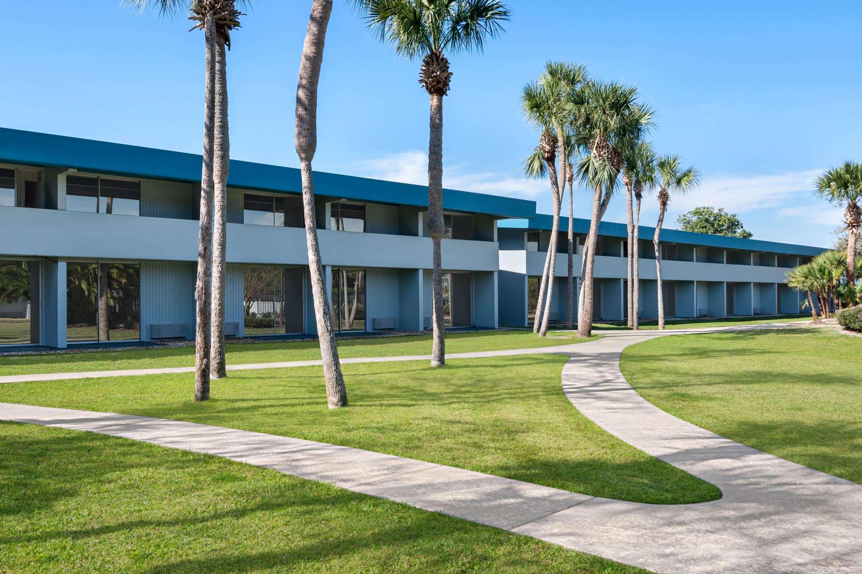 Baymont By Wyndham Daytona Beach - Intl Speedway Bagian luar foto