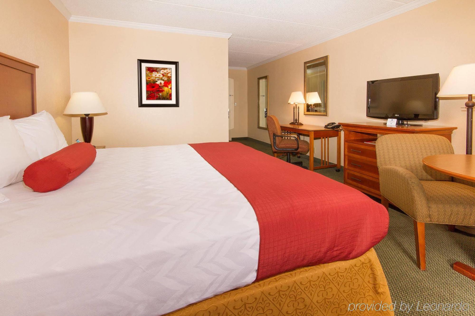 Baymont By Wyndham Daytona Beach - Intl Speedway Bagian luar foto